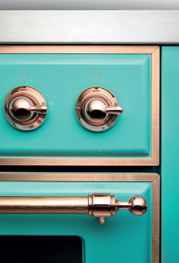 ILVE 48" Majestic II Dual Fuel Range with 8 Burners and Griddle - 5.02 cu. ft. Oven - Bronze Trim in Antique White (UM12FDNS3AWB) Ranges ILVE 